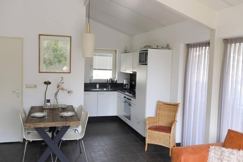 Huinerhofje 2 - Vrijstaand Met Grote Omheinde Tuin, Rust, Privacy En Nabij Bossen Villa Putten Kültér fotó